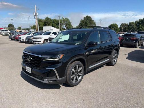Crystal Black Pearl 2023 Honda Pilot AWD Elite