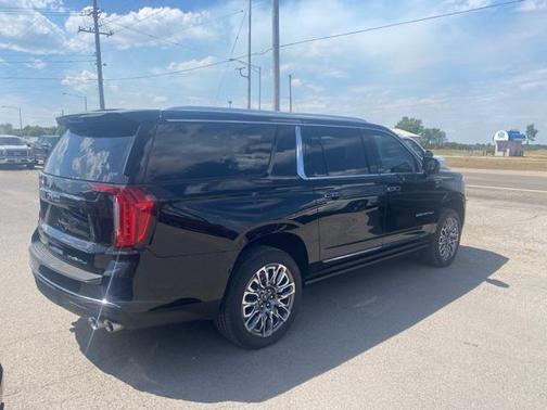 2023 GMC Yukon XL Denali Ultimate