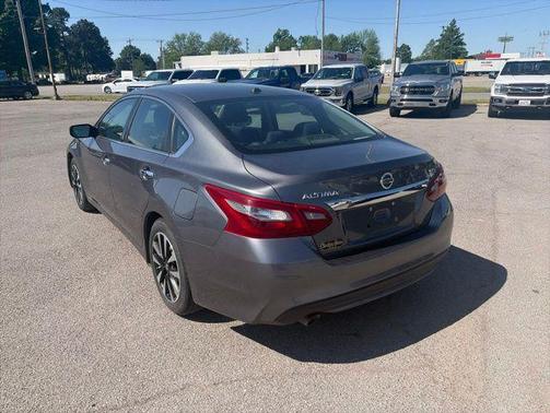 Gun Metallic 2018 Nissan Altima 2.5 SV