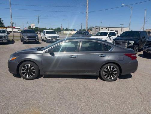 Gun Metallic 2018 Nissan Altima 2.5 SV