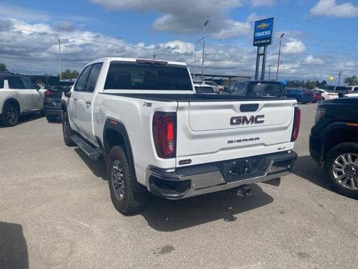 2021 GMC Sierra 2500 SLT