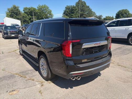 Onyx Black 2024 GMC Yukon XL Denali