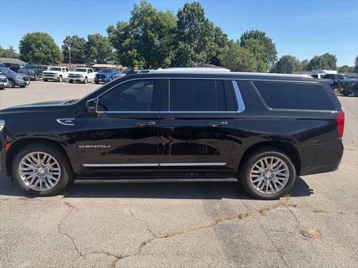 Onyx Black 2024 GMC Yukon XL Denali