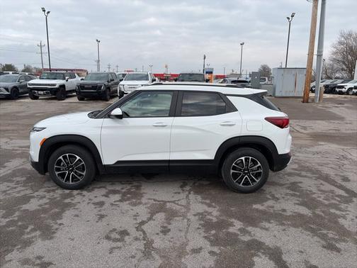 Summit White 2026 Chevrolet Trailblazer LT
