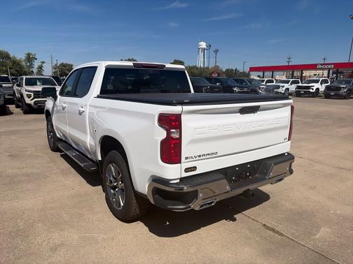 Summit White 2026 Chevrolet Silverado 1500 LT