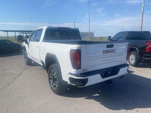 2022 GMC Sierra 2500 AT4