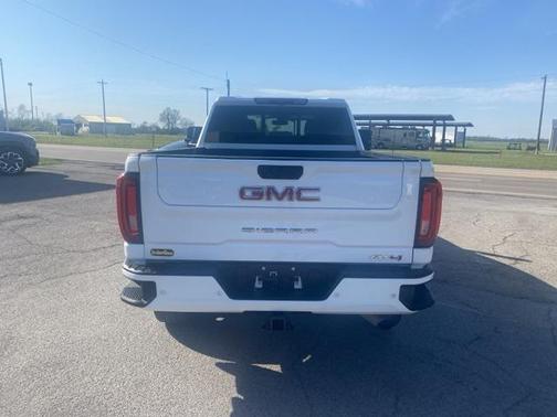 2022 GMC Sierra 2500 AT4