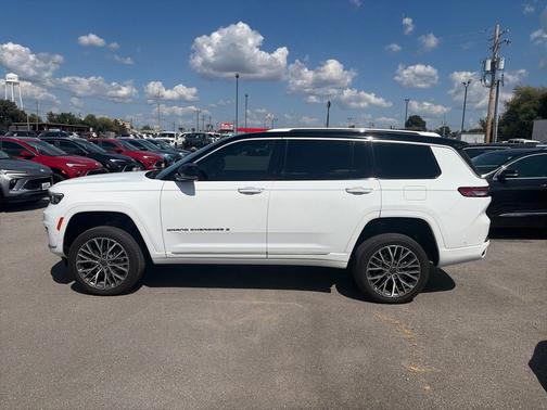 Bright White Clearcoat 2021 Jeep Grand Cherokee L Summit