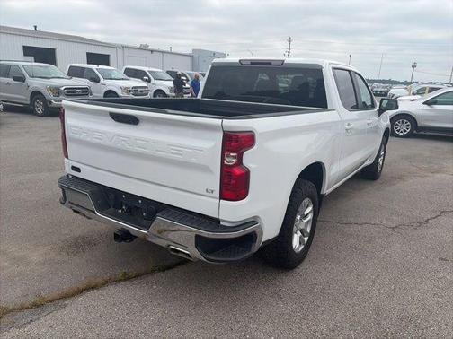 Summit White 2024 Chevrolet Silverado 1500 LT