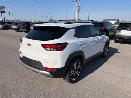 Summit White 2026 Chevrolet Trailblazer LT
