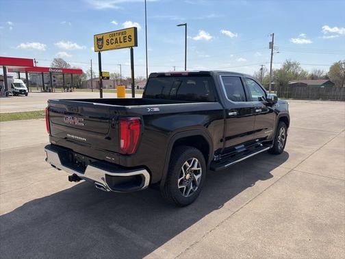 Onyx Black 2026 GMC Sierra 1500 SLT