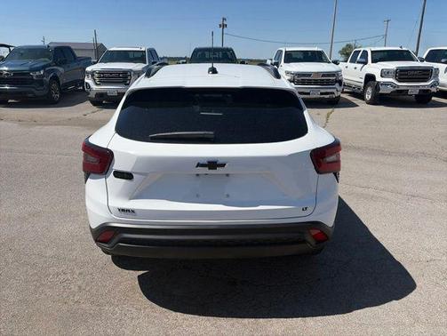 Summit White 2026 Chevrolet Trax LT