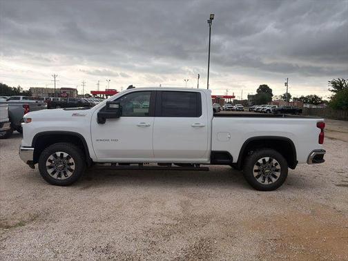 Summit White 2026 Chevrolet Silverado 2500 LT