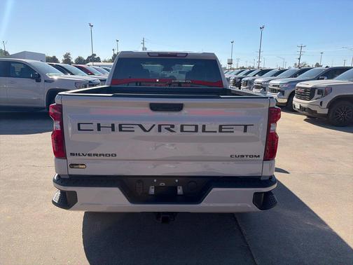 Summit White 2026 Chevrolet Silverado 1500 Custom