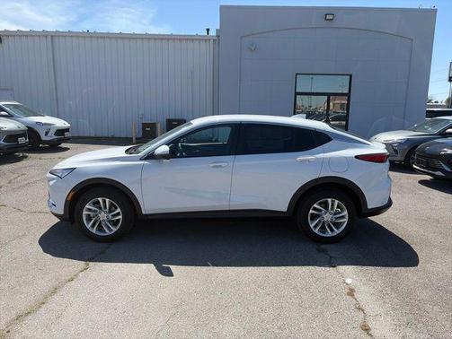 Summit White 2026 Buick Envista Preferred FWD