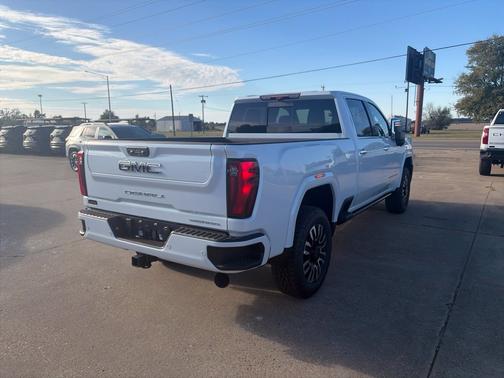 Glacier White Tricoat 2026 GMC Sierra 2500 Denali Ultimate
