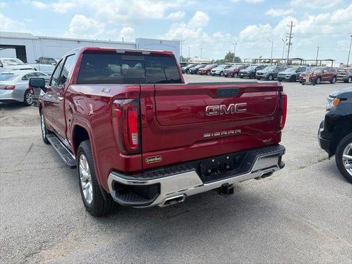 Cayenne Red Tintcoat 2022 GMC Sierra 1500 SLT