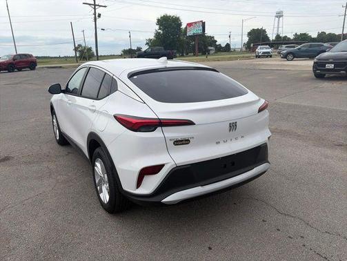 Summit White 2026 Buick Envista Preferred FWD