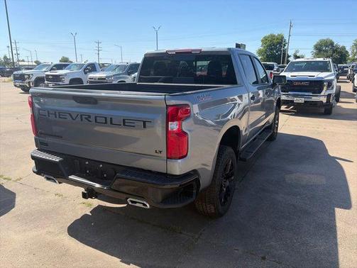 Sterling Gray 2026 Chevrolet Silverado 1500 LT Trail Boss