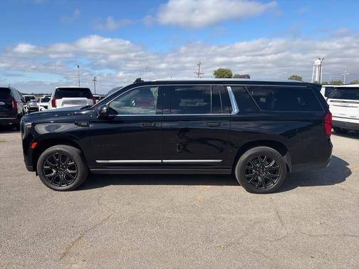 Onyx Black 2024 GMC Yukon XL Denali