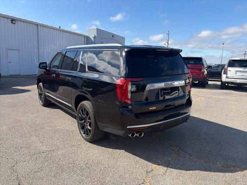 Onyx Black 2024 GMC Yukon XL Denali
