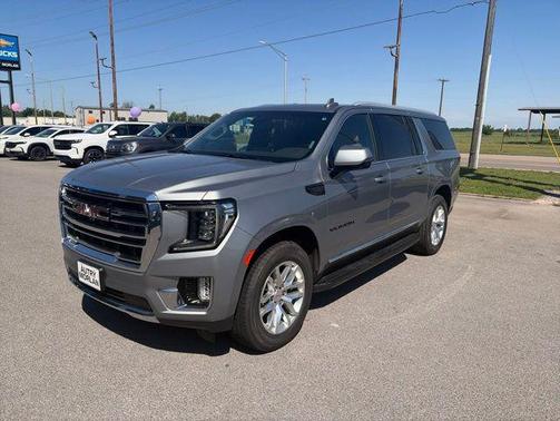 Sterling Metallic 2024 GMC Yukon XL SLT