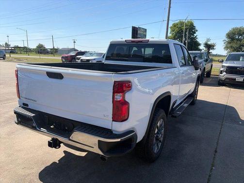 Summit White 2026 Chevrolet Silverado 2500 LT