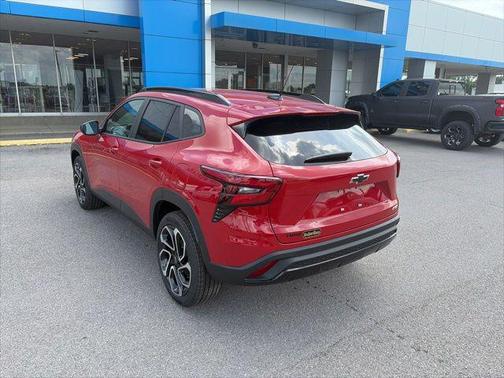 Apex Red 2026 Chevrolet Trax FWD 2RS