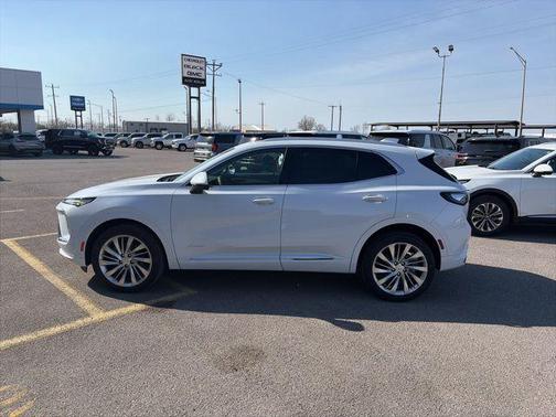 Iridescent White Tricoat 2026 Buick Envision Avenir AWD