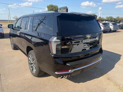 Black 2026 Chevrolet Suburban High Country