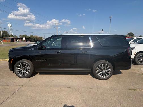 Black 2026 Chevrolet Suburban High Country
