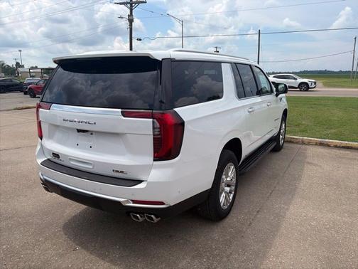 Summit White 2026 GMC Yukon XL Denali