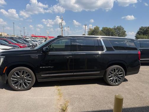 Onyx Black 2025 GMC Yukon XL Denali Ultimate
