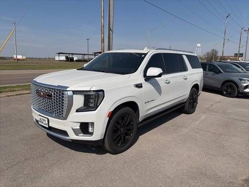 White Frost Tricoat 2023 GMC Yukon XL Denali