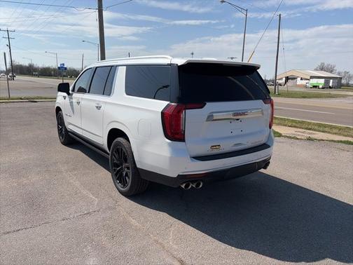 White Frost Tricoat 2023 GMC Yukon XL Denali
