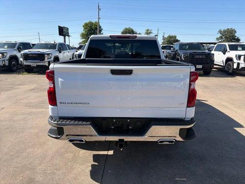 Summit White 2026 Chevrolet Silverado 1500 LT