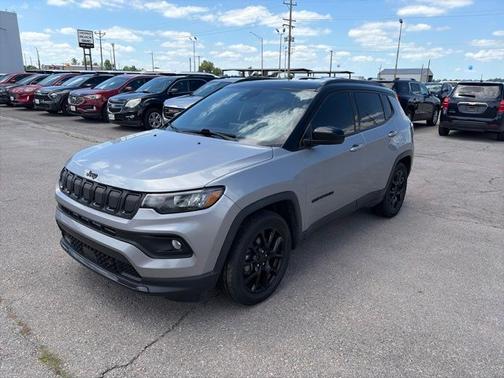 Billet Silver Metallic Clearcoat 2022 Jeep Compass Latitude
