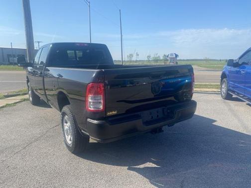 2024 RAM 3500 Tradesman Crew Cab 4x4 8' Box