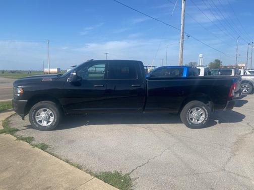 2024 RAM 3500 Tradesman Crew Cab 4x4 8' Box