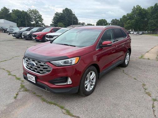 Red 2019 Ford Edge SEL
