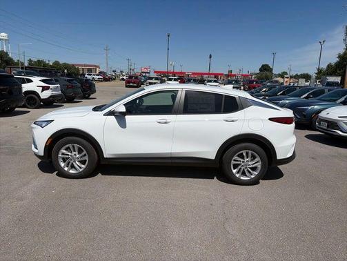 Summit White 2026 Buick Envista Preferred FWD