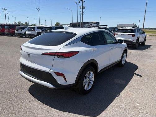 Summit White 2026 Buick Envista Preferred FWD