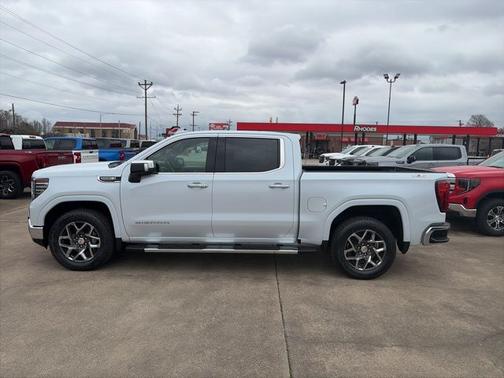 Glacier White Tricoat 2026 GMC Sierra 1500 SLT