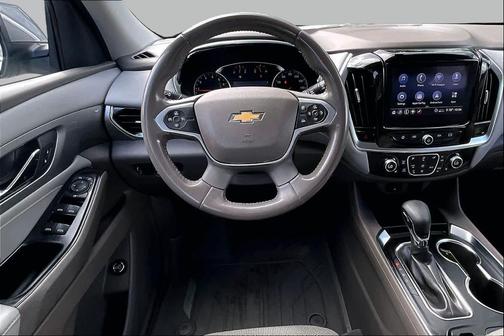 Satin Steel Metallic 2021 Chevrolet Traverse LT Cloth