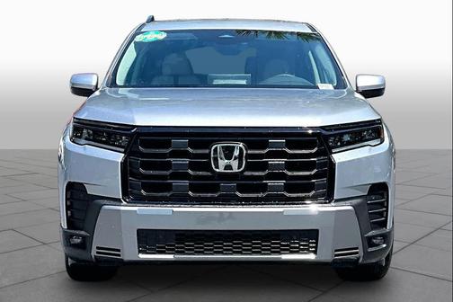 Solar Silver Metallic 2026 Honda Pilot EX-L