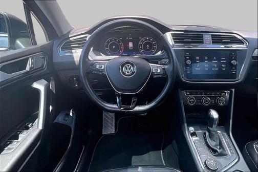 Platinum Gray Metallic 2019 Volkswagen Tiguan 2.0T SEL