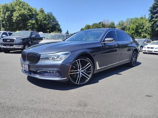 2016 BMW 740 740i 4dr Sedan
