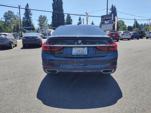 2016 BMW 740 740i 4dr Sedan
