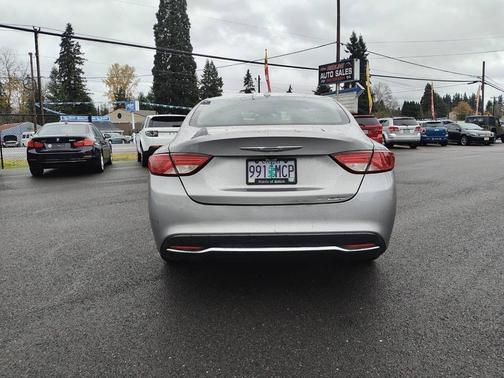 2015 Chrysler 200 Limited