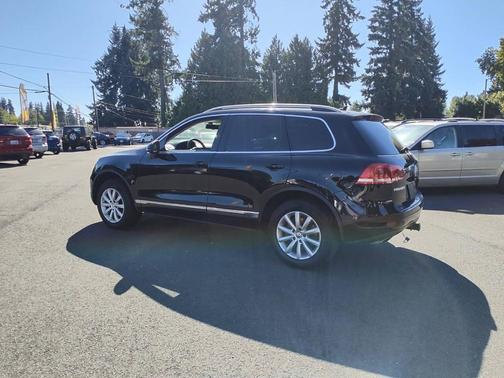 2011 Volkswagen Touareg VR6 Sport